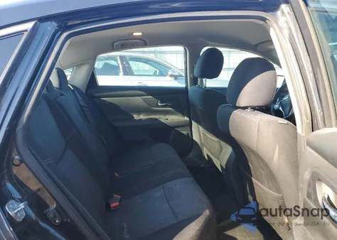 2016 Nissan Altima 2.5 z USA, uszkodzony, nr VIN 1N4AL3AP8GN324082